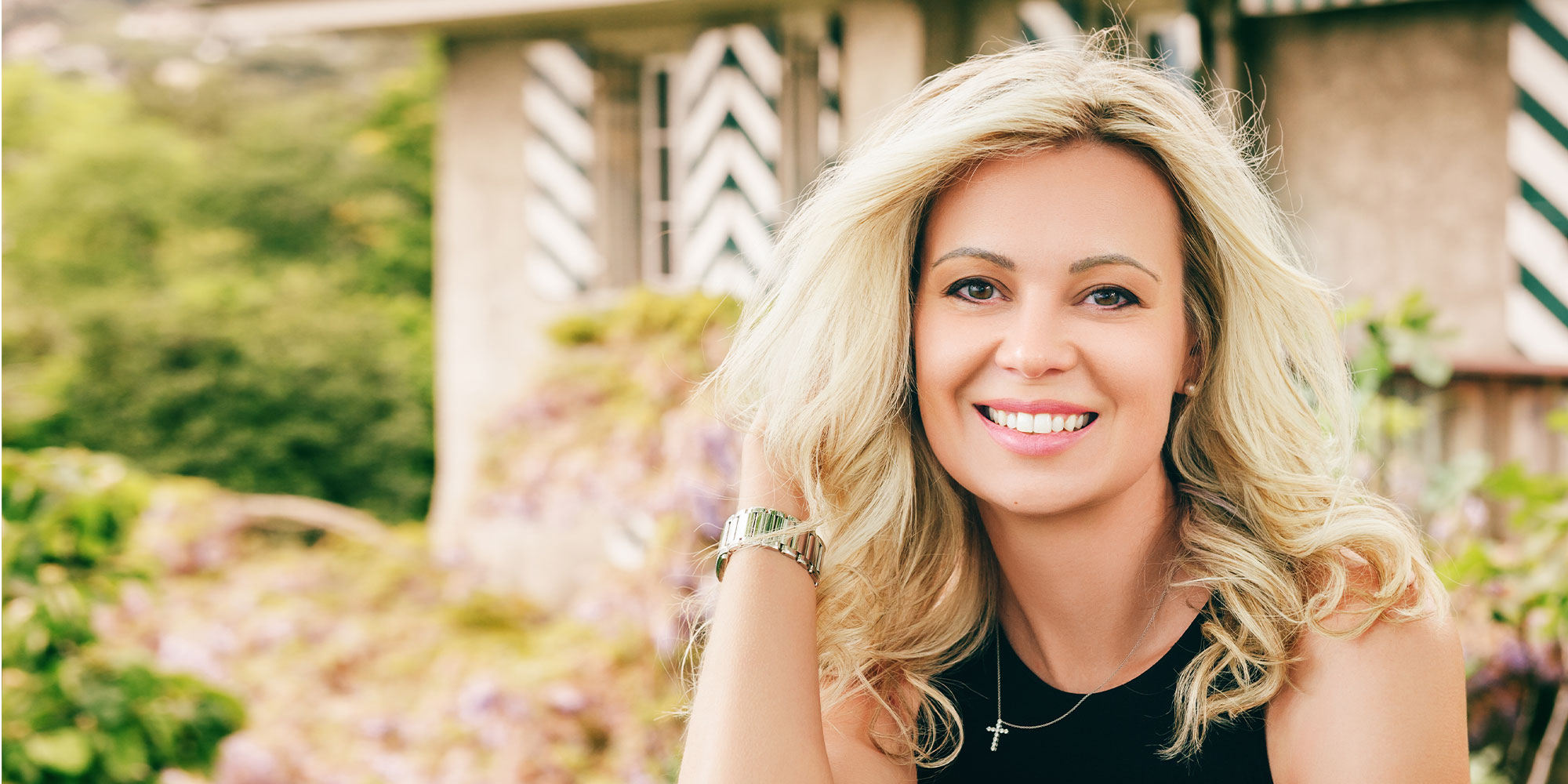 smiling lady cross necklace new smile